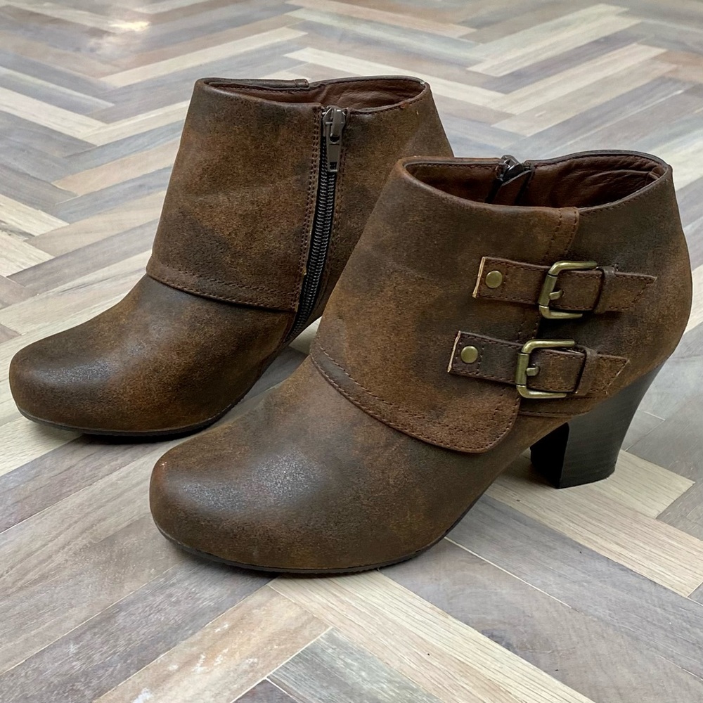Gabriella Rocha brown ankle bootie